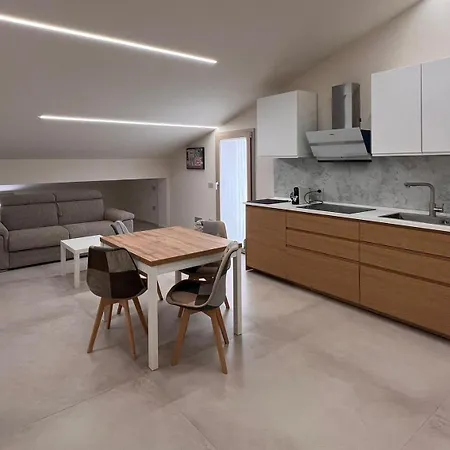 La Acropoli 公寓 杰拉